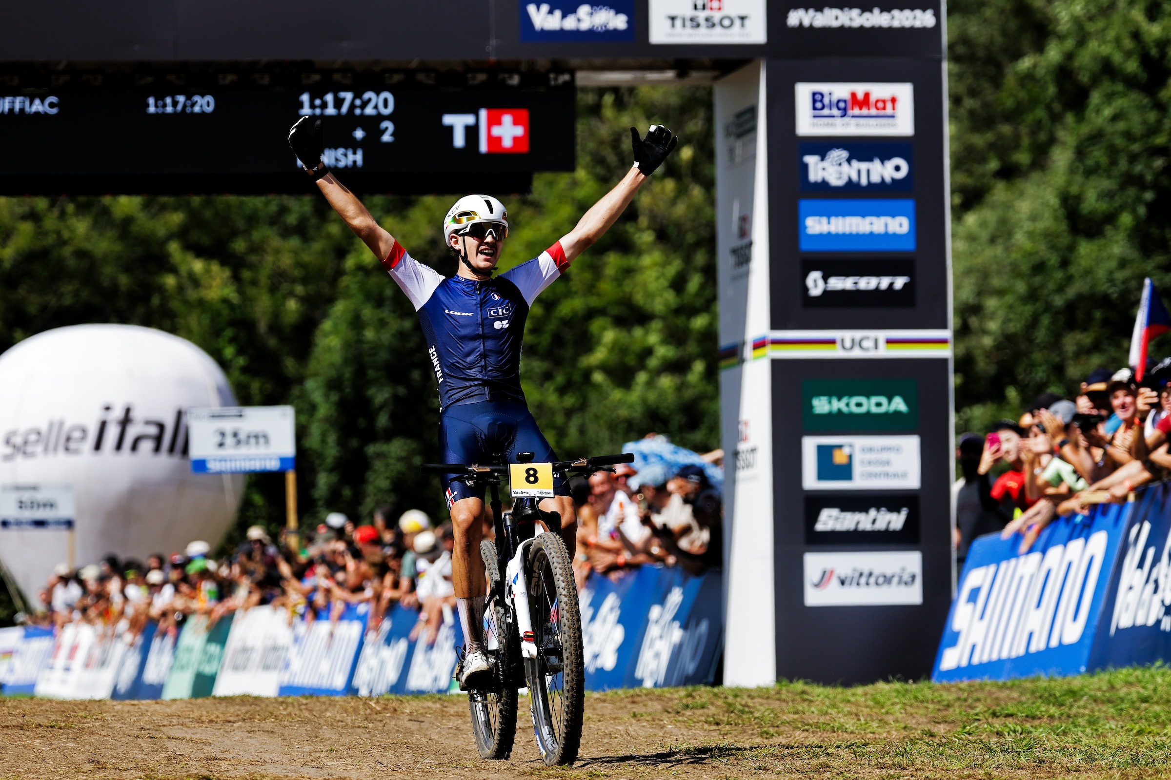 Naël Rouffiac atacou no momento certo para se sagrar Campeão do Mundo de XCO em Sub-23