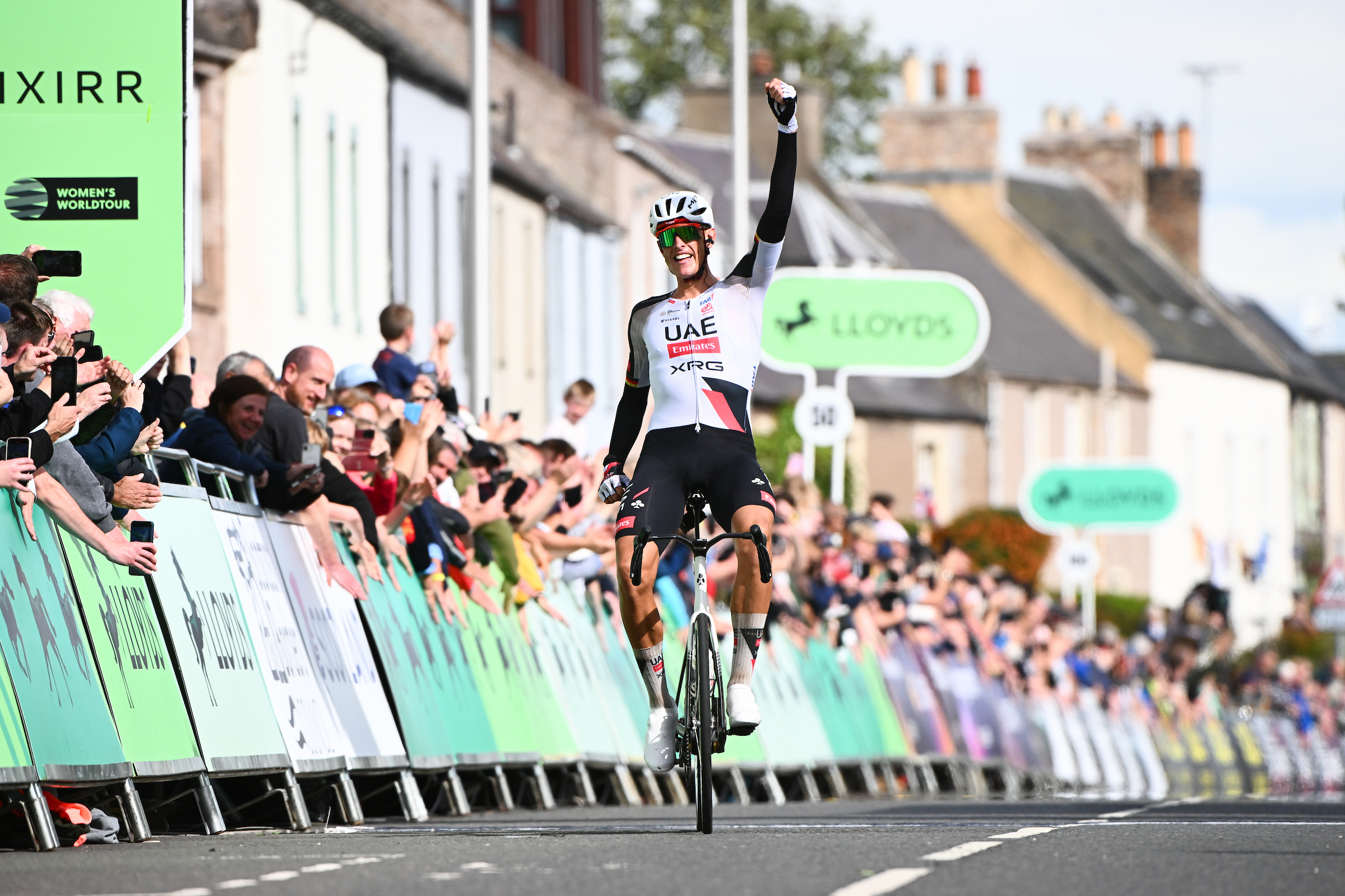 Nils Politt triunfa em Earlston! Tim Wellens conquista o Tour of Britain!