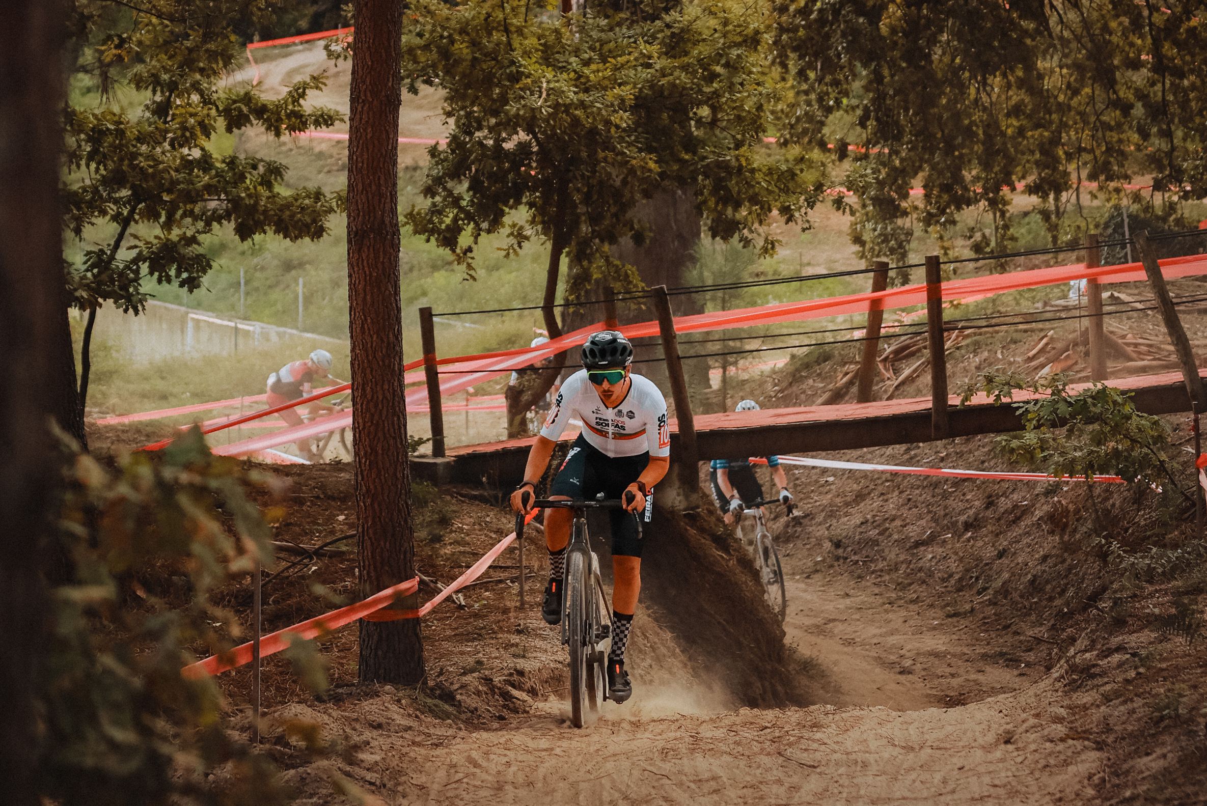 Rafael Sousa entrou a vencer na Taça de Portugal de Ciclocrosse de 2026