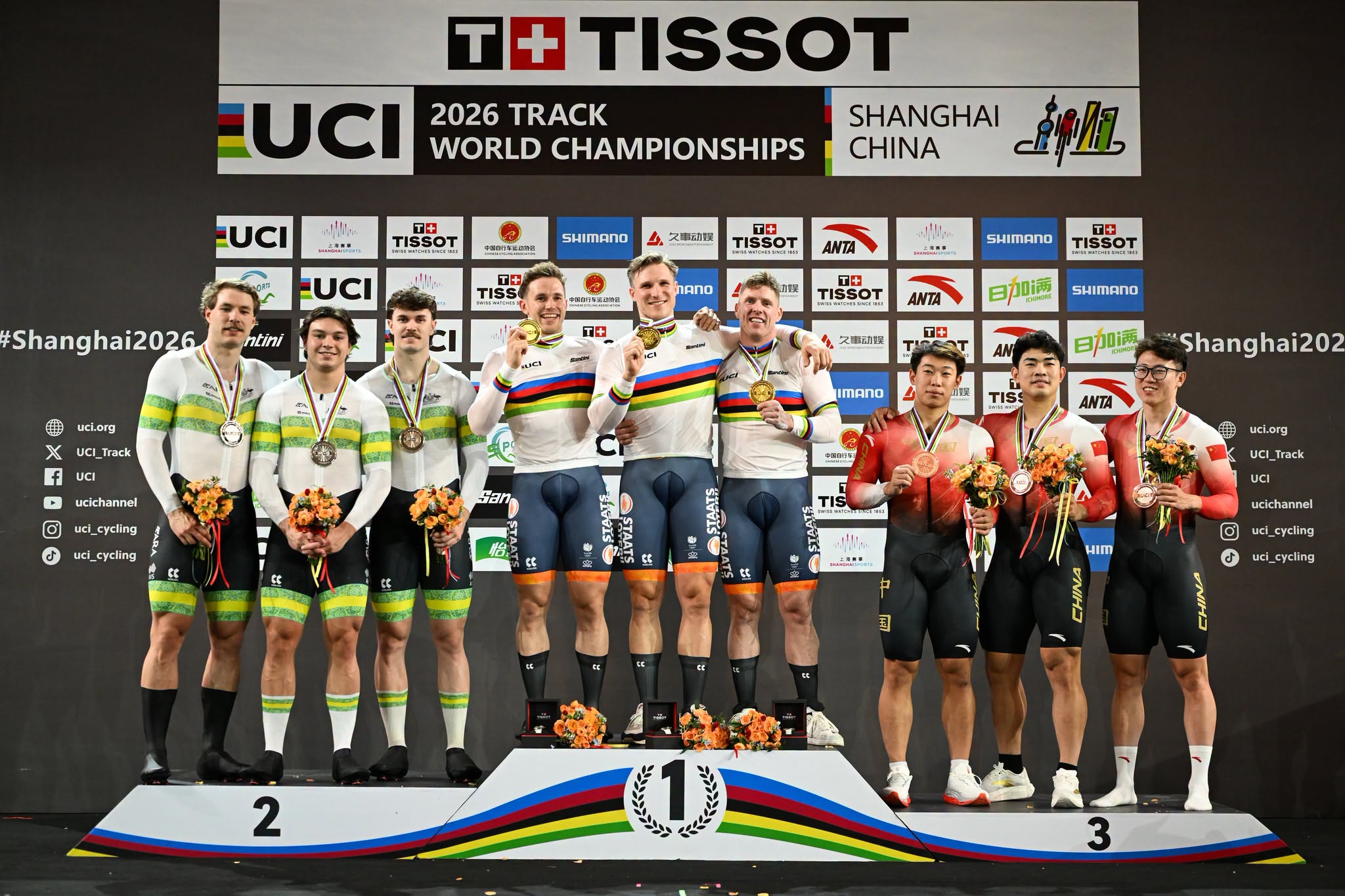 O pódio do Sprint Coletivo masculino com Austrália, Países Baixos e China (Foto: UCI)