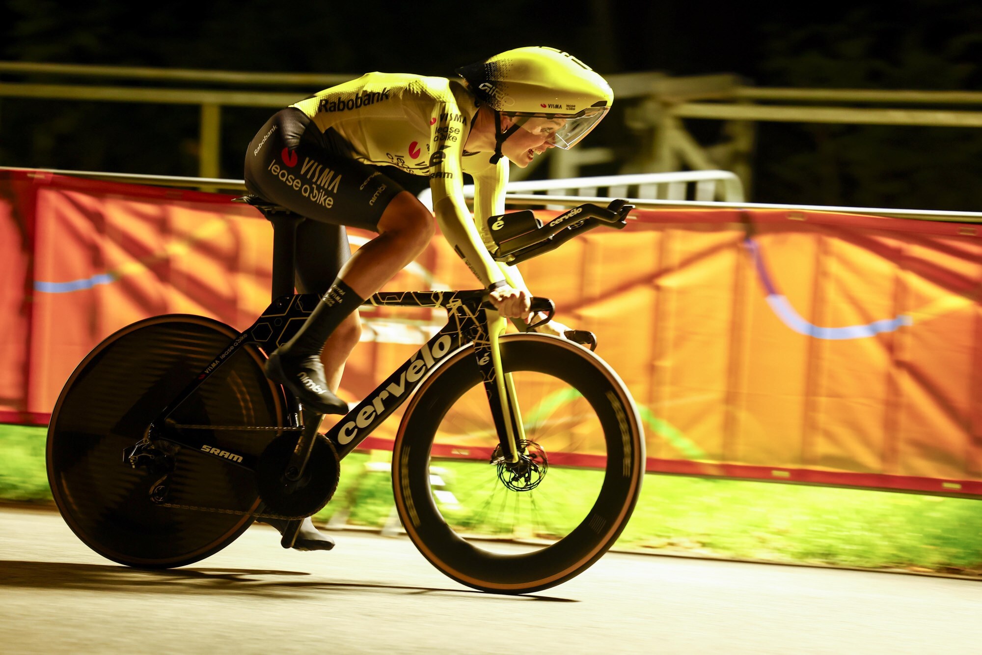 Lieke Nooijen domina prólogo do Eneco Tour Women e é a primeira líder da geral!