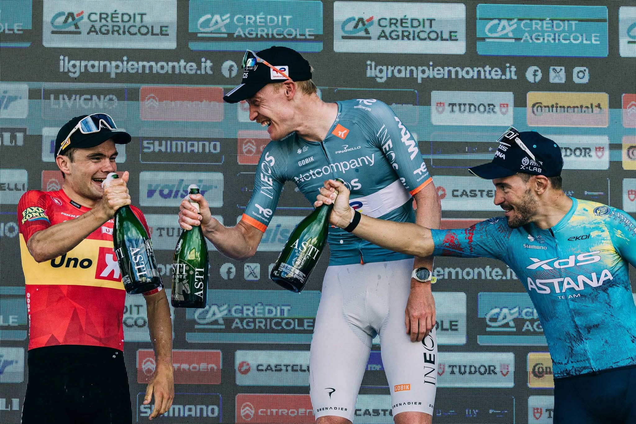 O Pódio da Gran Piemonte com Anthon Charmig, Dorian Godon e Alberto Bettiol (Foto: Gran Piemonte)