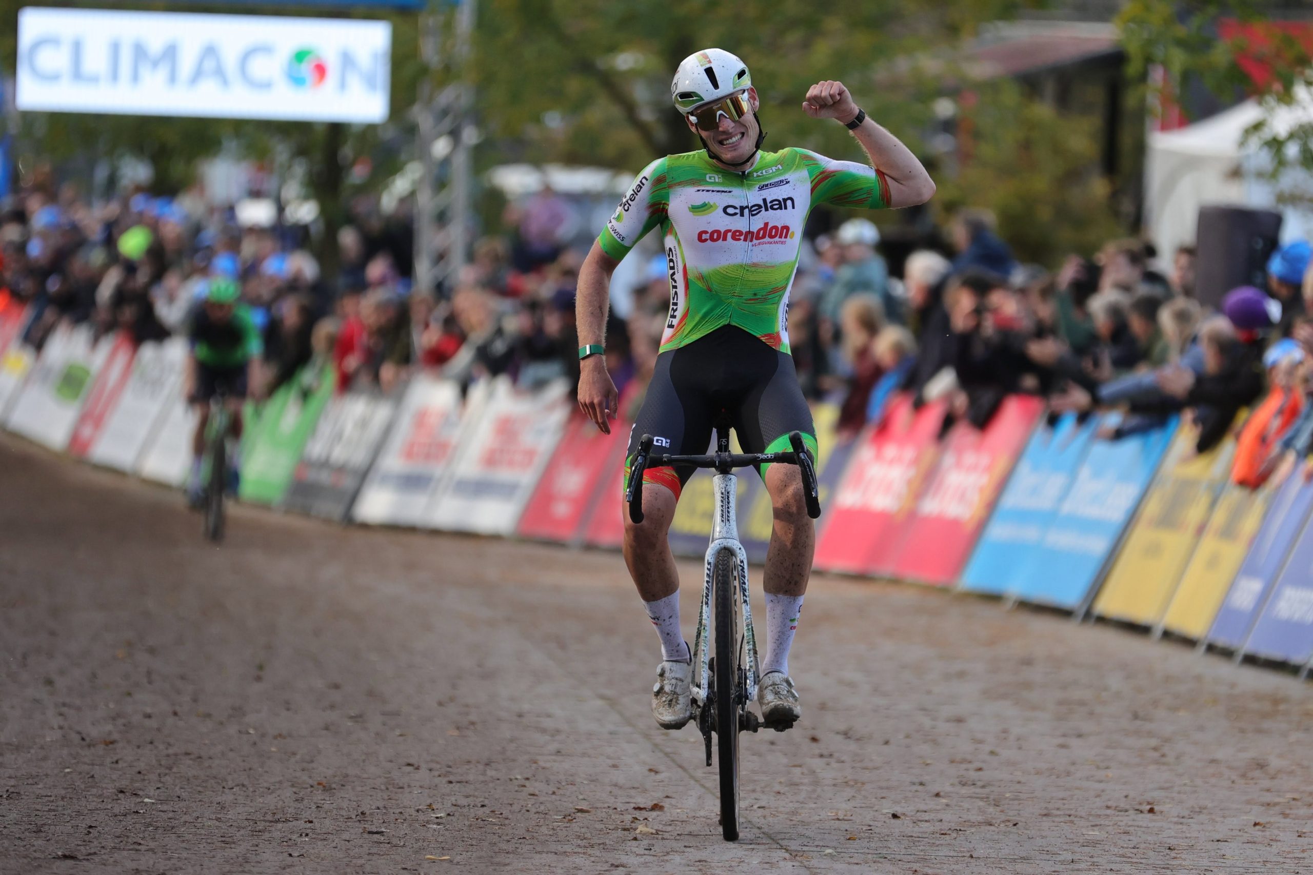 Joran Wyseure triunfou no HG Cross em Heerde, após uma fantástica recuperação (Foto: Crelan - Corendon)
