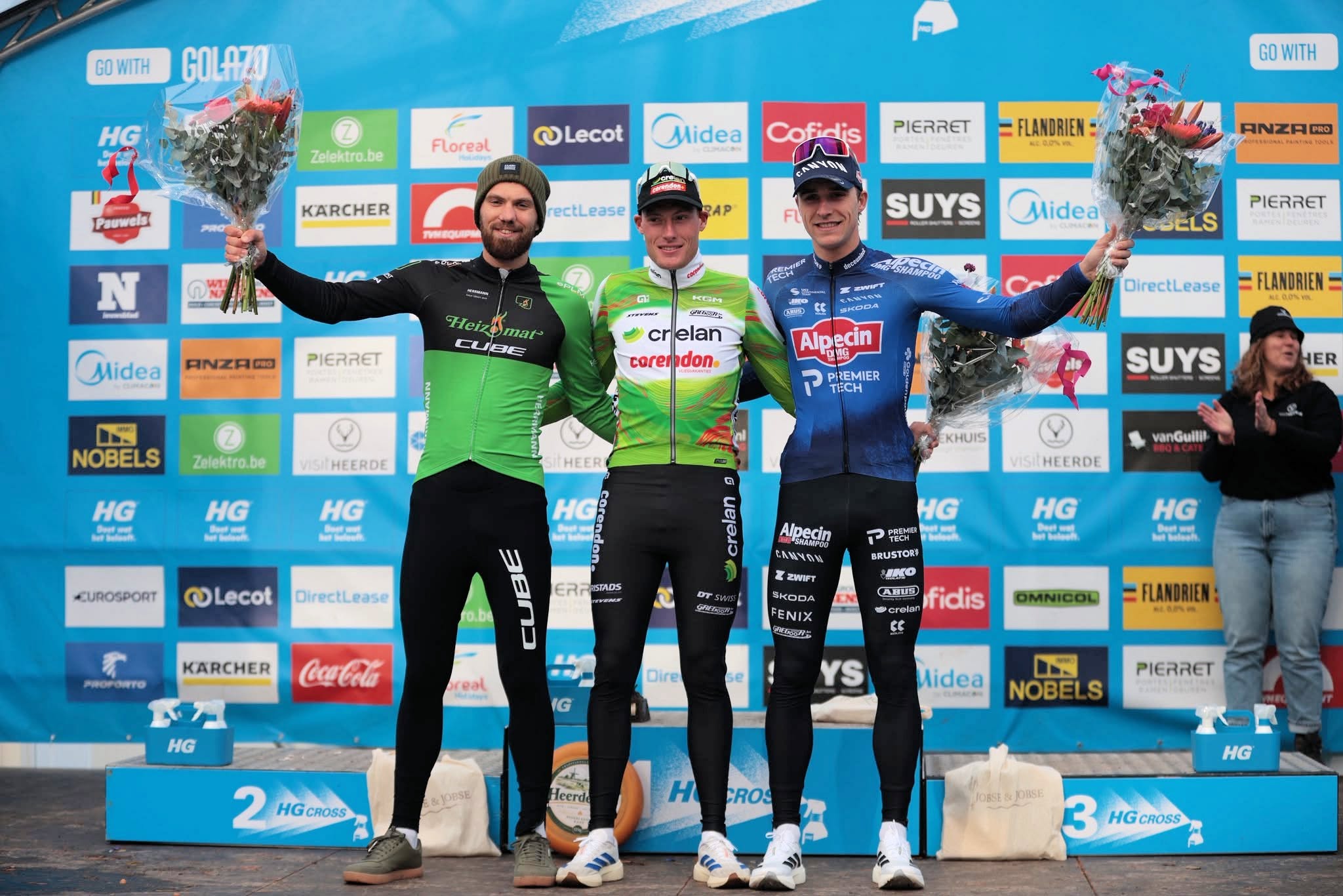 O pódio dos elites masculinos com Joris Nieuwenhuis, Joran Wyseure e Niels Vandeputte (Foto: Velosport Veluwe / HG Cross)