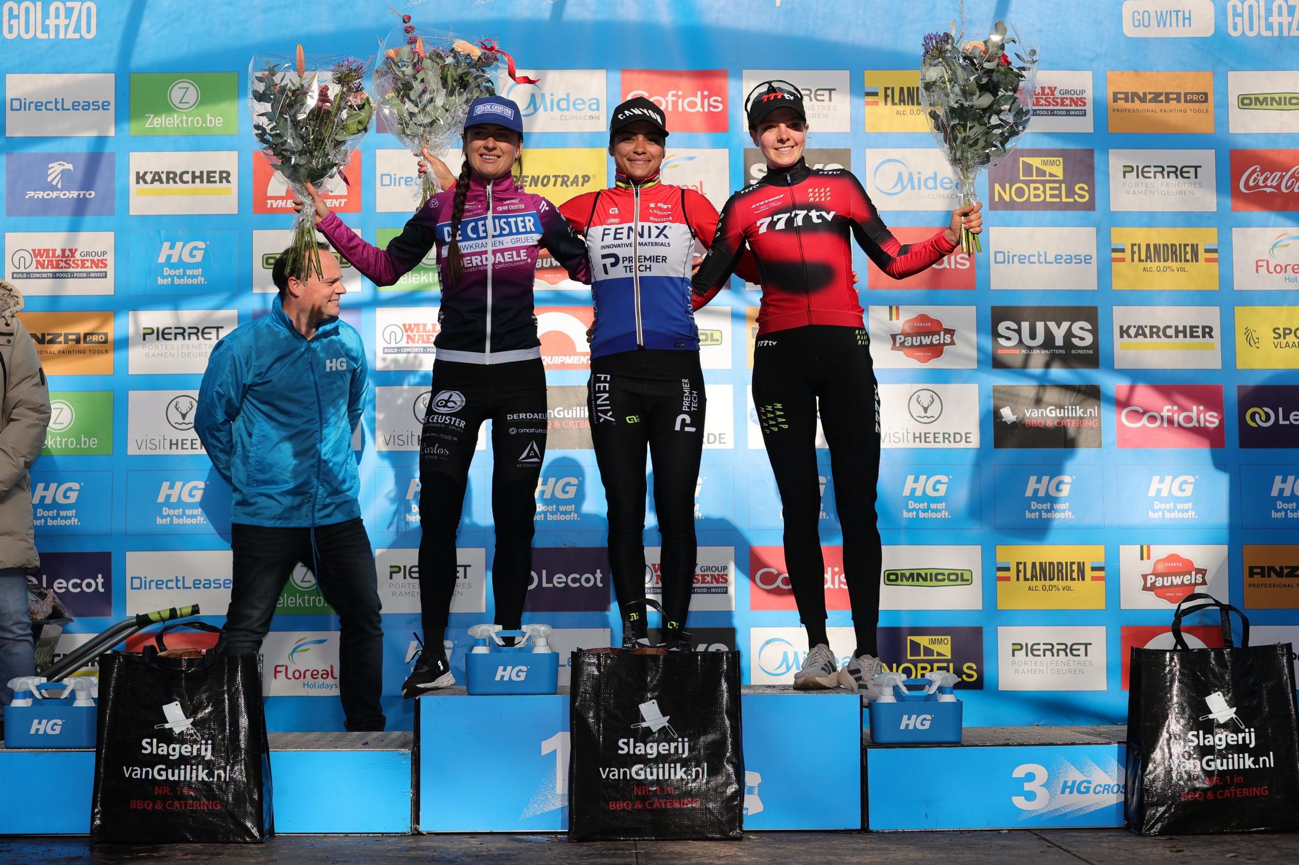O pódio das elites femininas com Denise Betsema, Ceylin Alvarado e Aniek van Alphen (Foto: Fenix - Premier Tech)