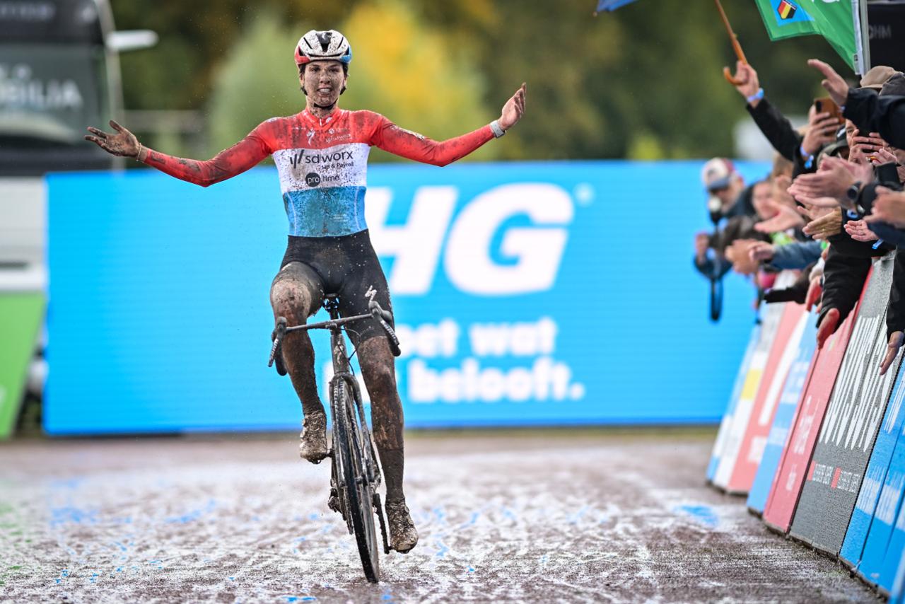 Marie Schreiber estreou-se no HG Cross de 2026/27 com um triunfo em Meulebeke (Foto: HG Cross)